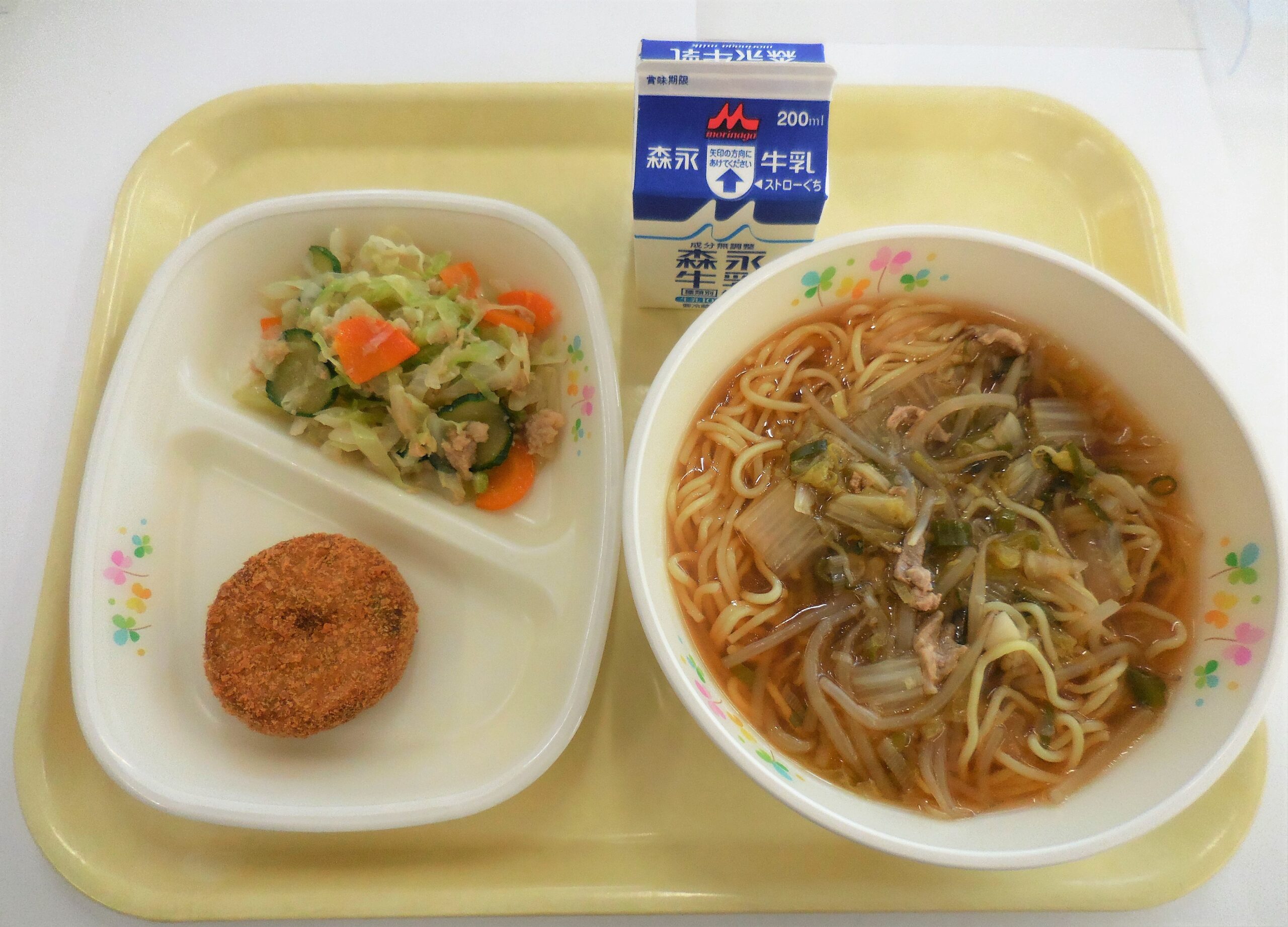 １０月３日～６日の給食を掲載しております。 のサムネイル画像