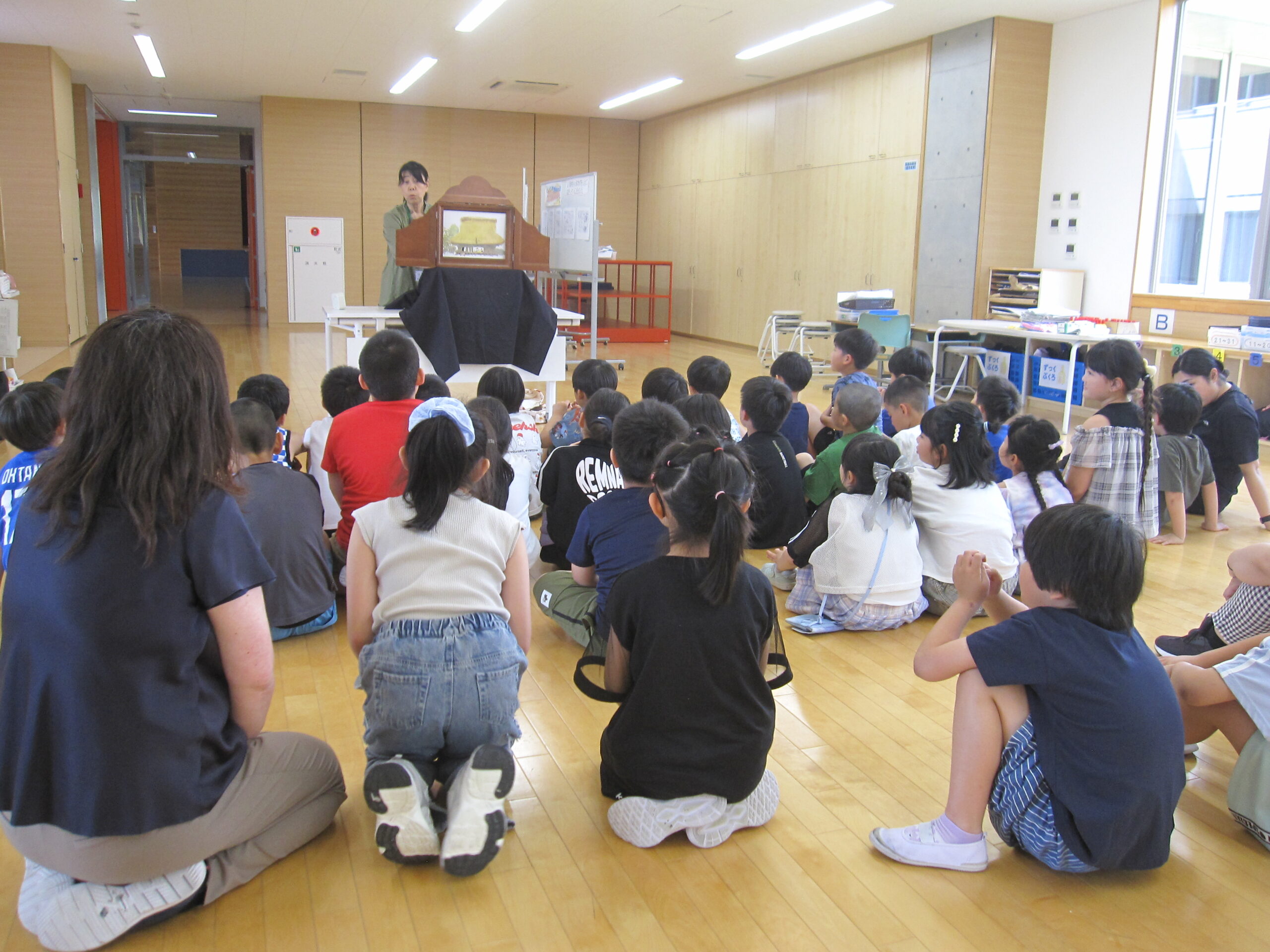 7月16日(水)　お話の読み聞かせがありました のサムネイル画像