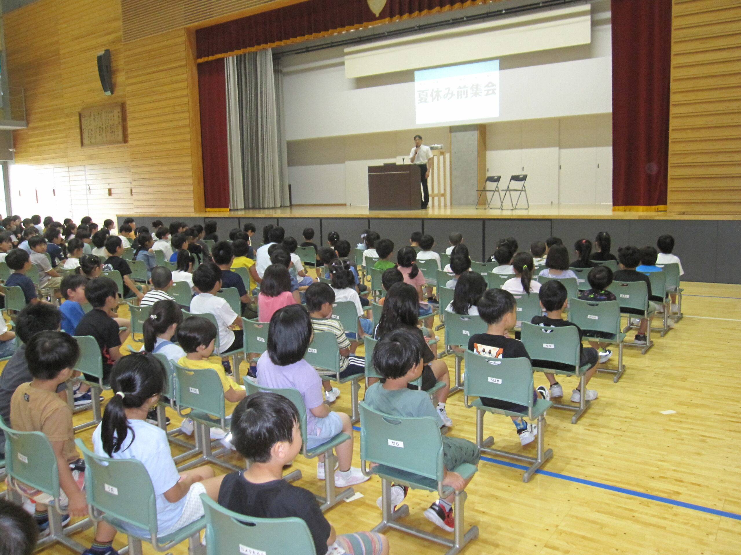 7月22日(火)　夏休み前集会が行われました のサムネイル画像