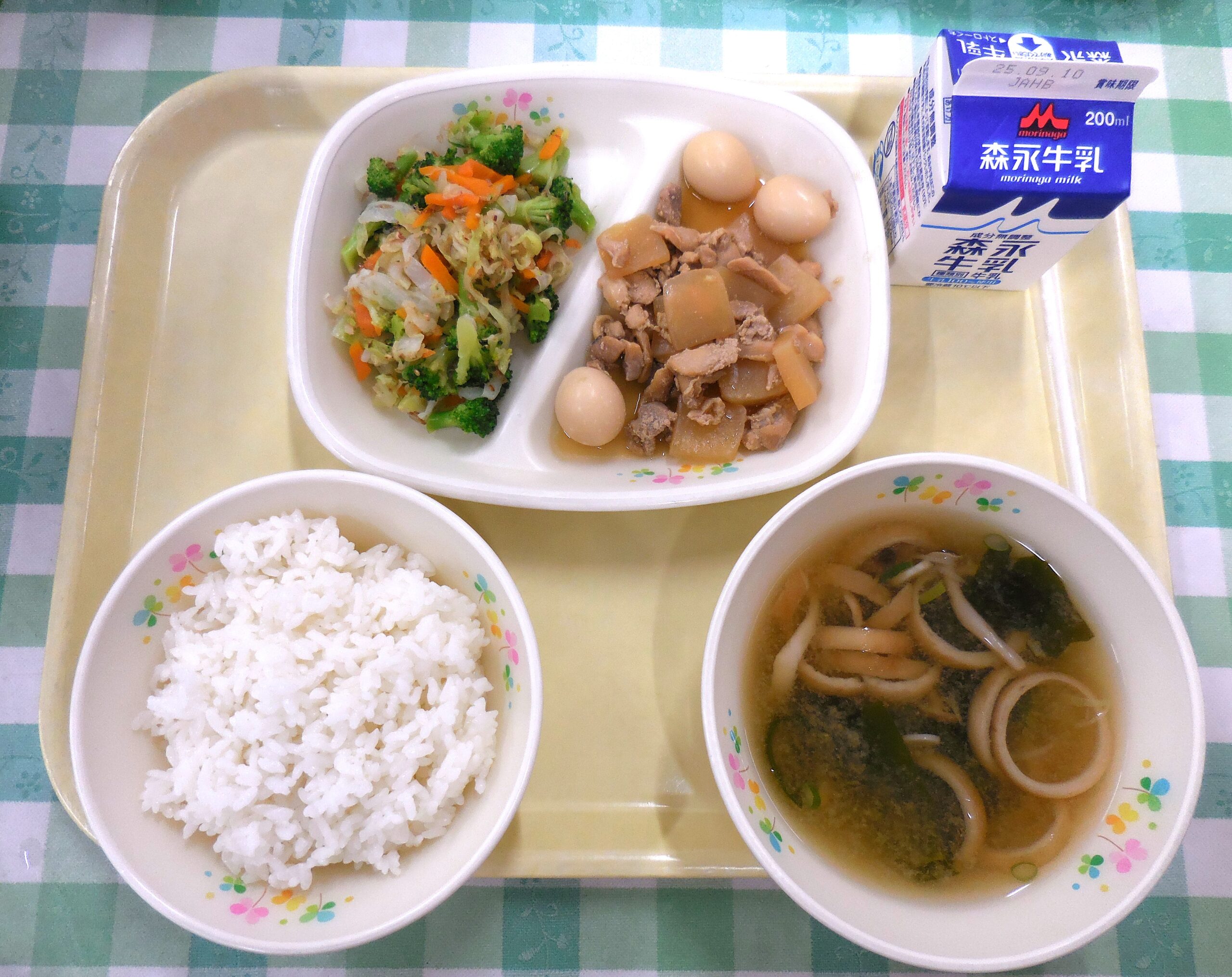 ９月２日の給食写真です。 のサムネイル画像