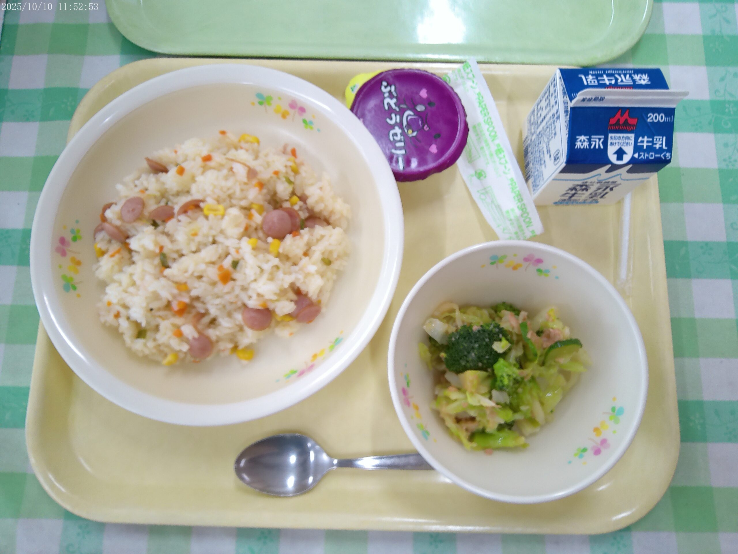 10月10日の給食写真です。 のサムネイル画像