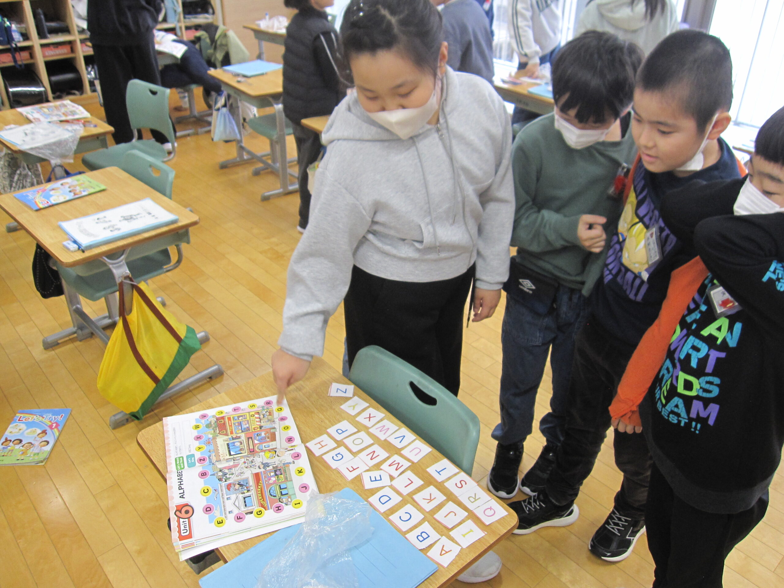 12月4日　外国語の学習をしました のサムネイル画像