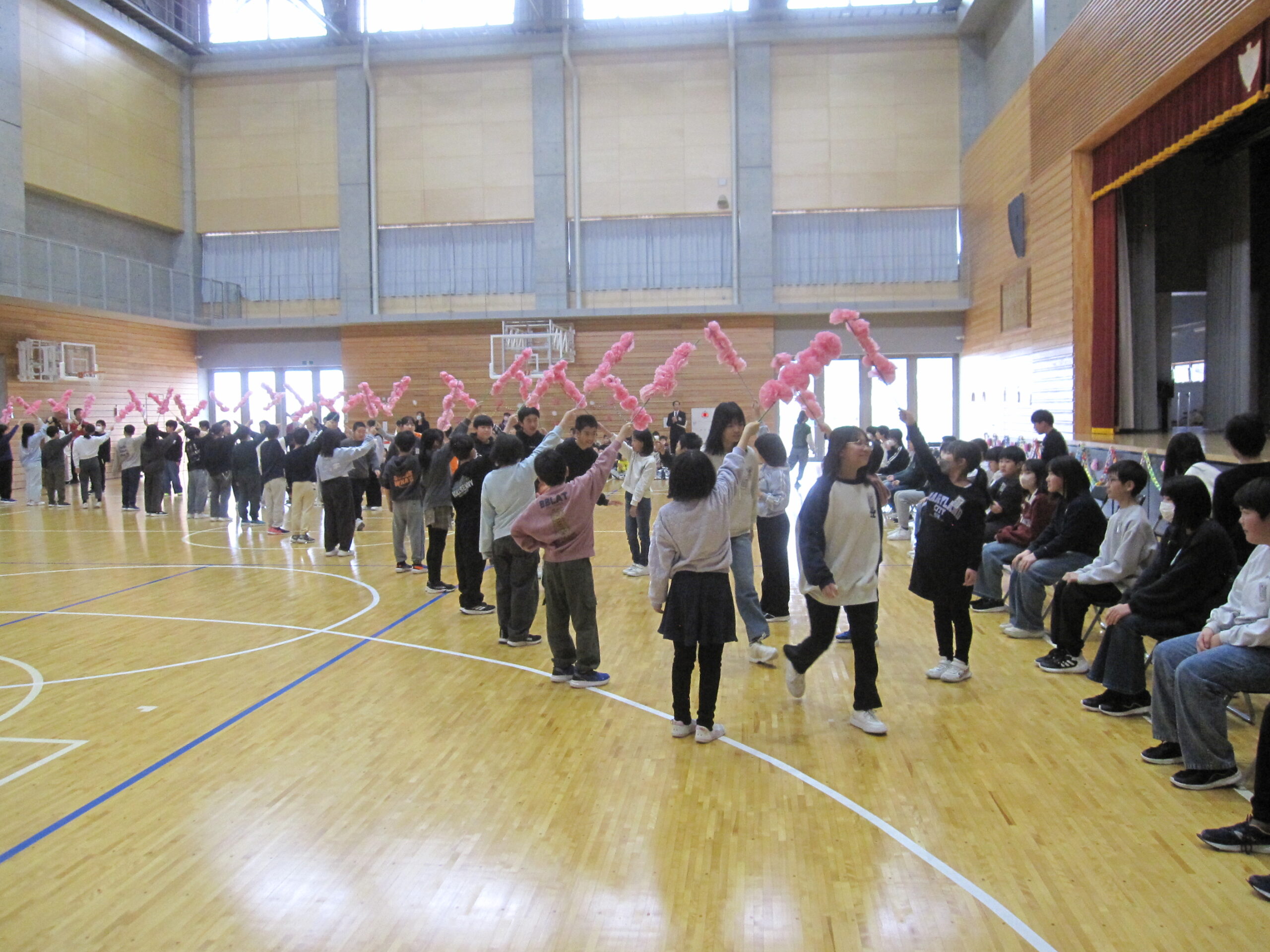 2月27日 6年生を送る会が行われました のサムネイル画像