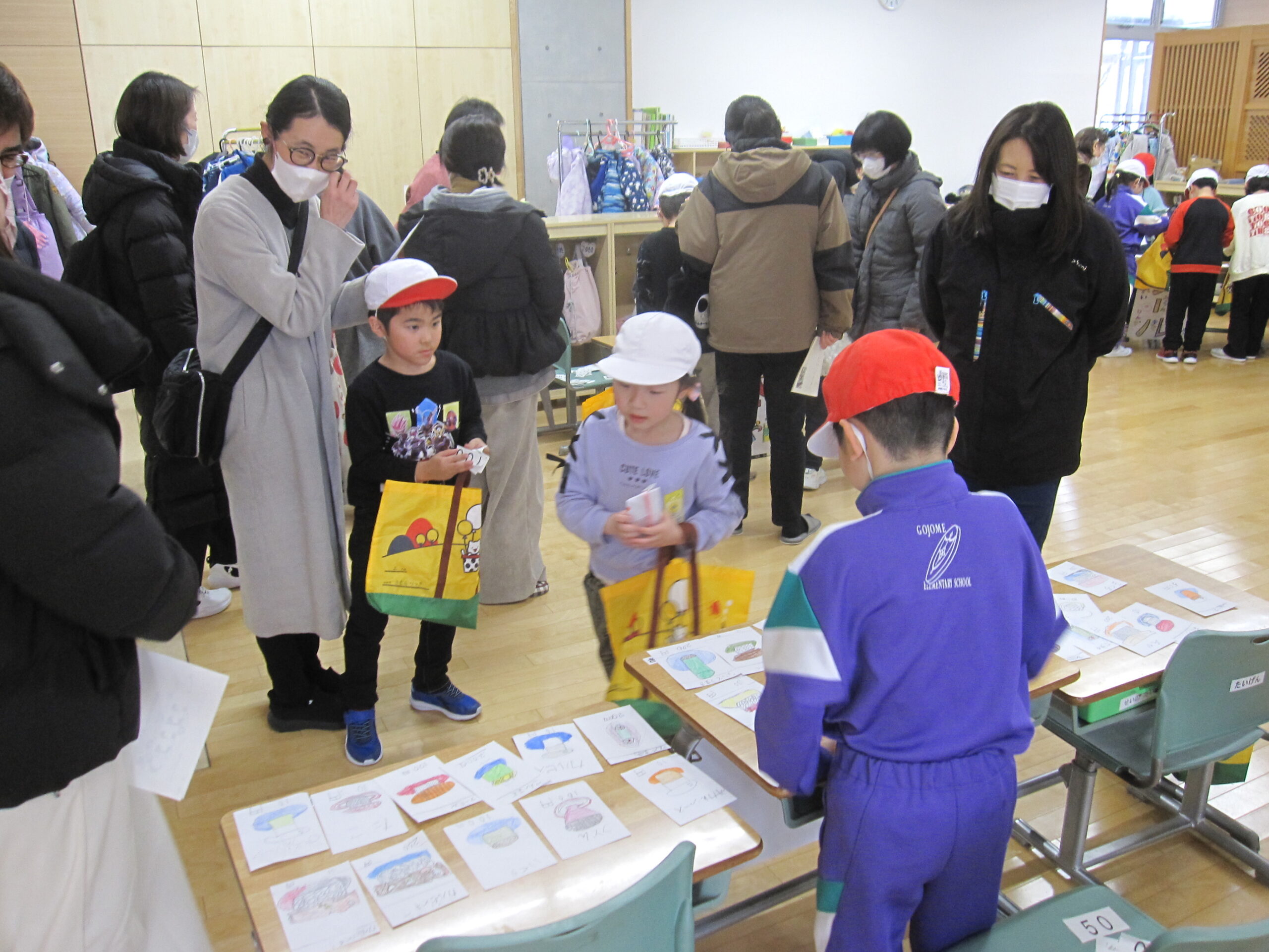 2月6日 ＰＴＡ授業参観・全体会・学級懇談が行われました のサムネイル画像