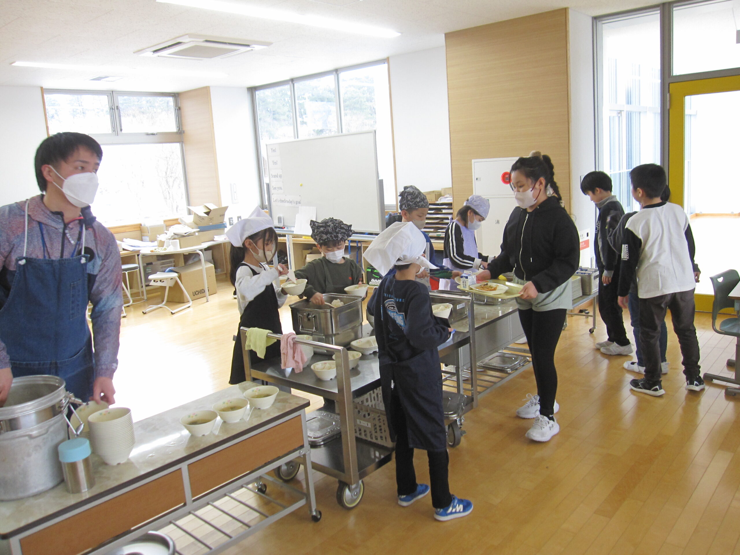 2月12日 楽しい給食の時間 のサムネイル画像