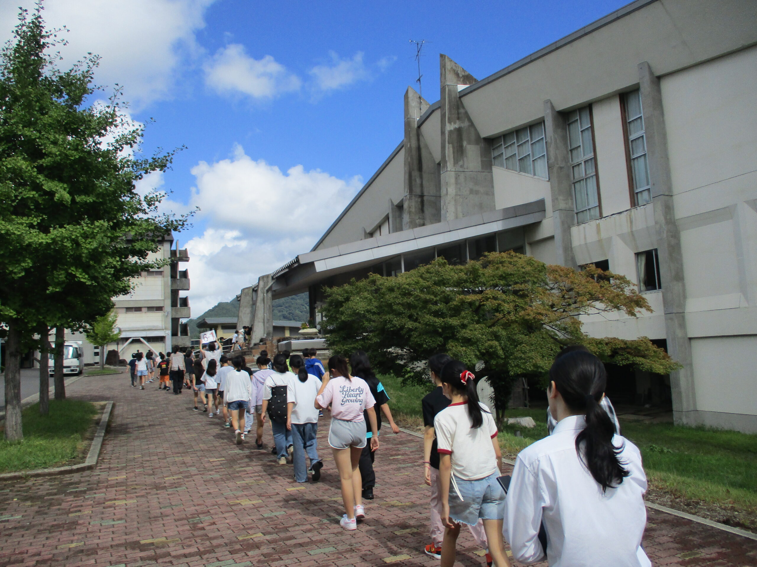 ９月４日 避難訓練を行いました のサムネイル画像