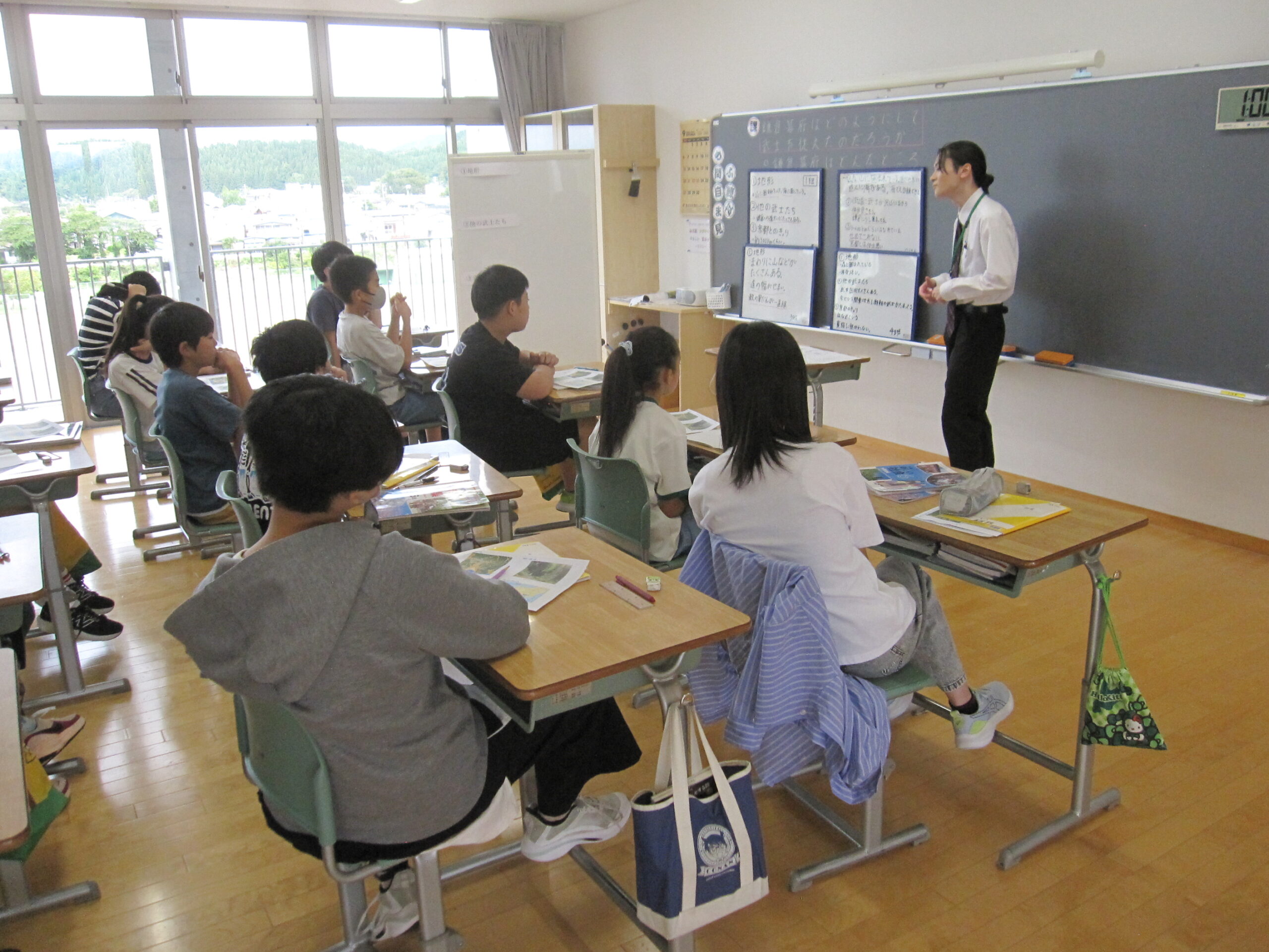 ９月10日 教育実習生が授業を行いました のサムネイル画像